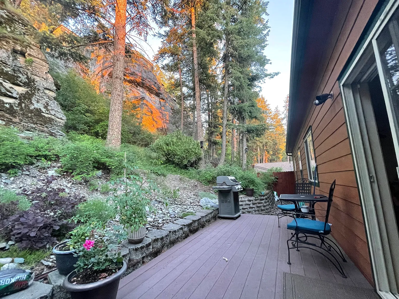 3 bed, 1425 sqft, $2,550 — Photo 2