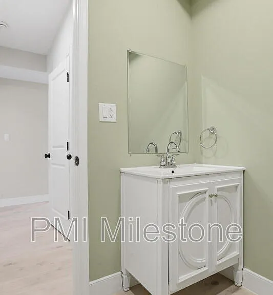 530 N 3rd St #B — Photo 16