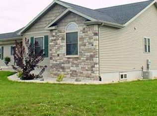 9952 N Fork Way, Eaton Rapids, MI 48827