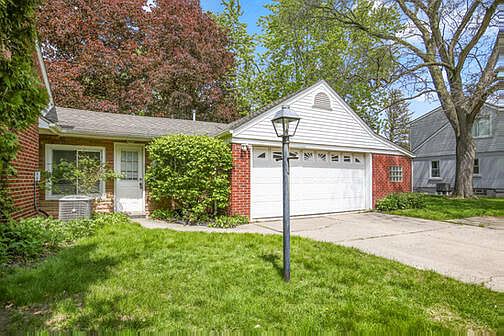 4th image of 13660 Winchester Ave