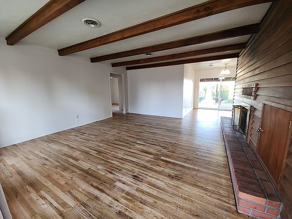 living room (18)_09232024