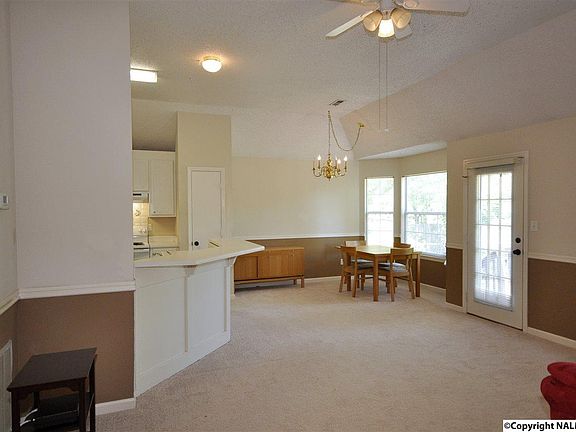 4th image of 110 River Oaks Dr
