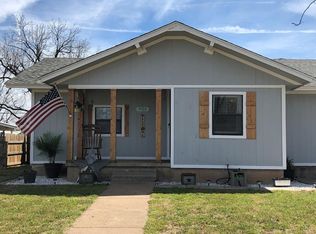 925 E 13th St, Colorado City, TX 79512