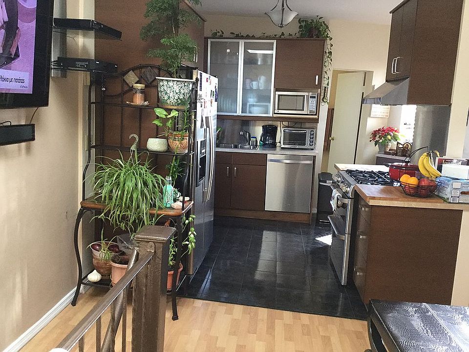 1st image of 2587 Stillwell Ave