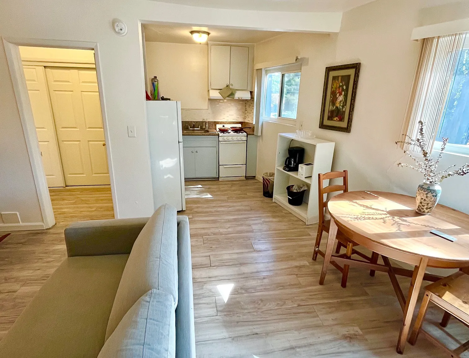 Studio, 550 sqft, $1,950 — Photo 2