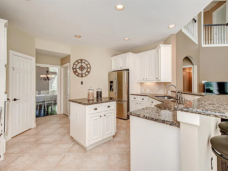23707 Thornsby Ct — Photo 10