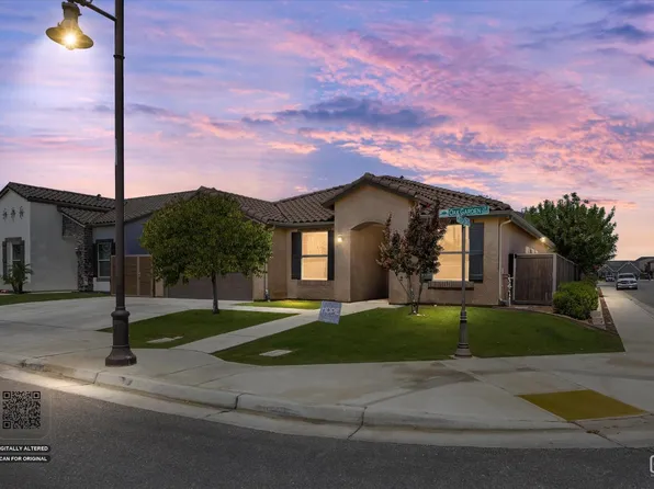 9128 Oak Garden Ln, Shafter, CA 93263