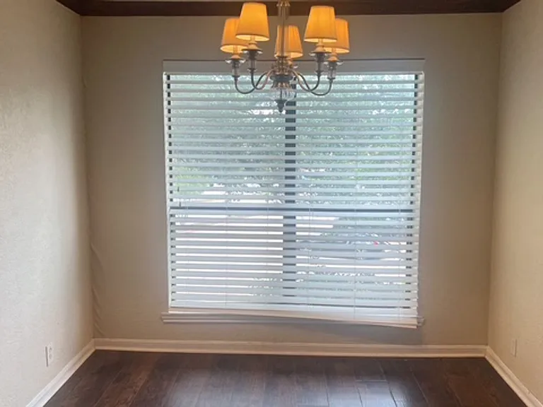 1901 Cloisters Dr #921 — Photo 11
