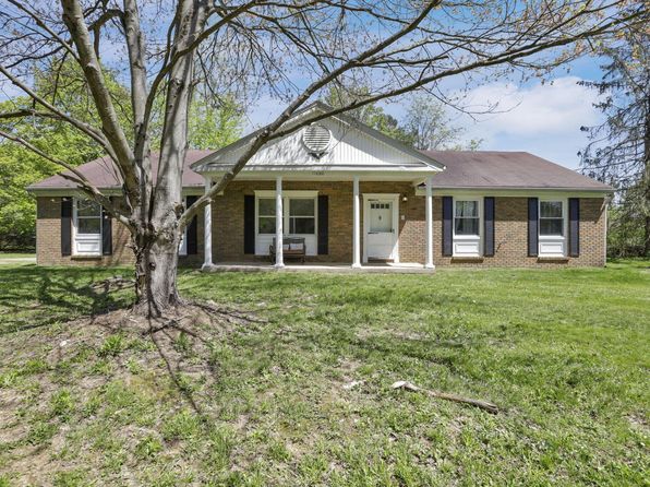 11686 Julie Dr NW, Baltimore, OH 43105