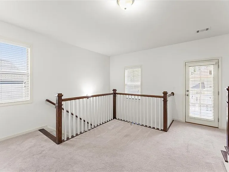 2770 Prado Ln — Photo 18