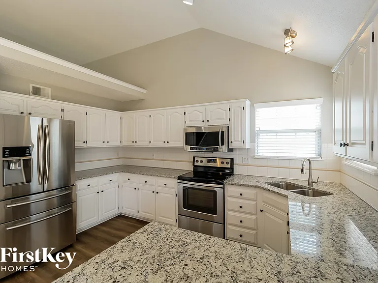 15049 W 145th St — Photo 6