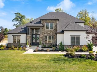 2098 Lanterman Cir, Hinckley, OH 44233