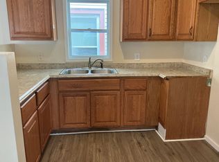 1950 S 7th St, Milwaukee, WI 53204