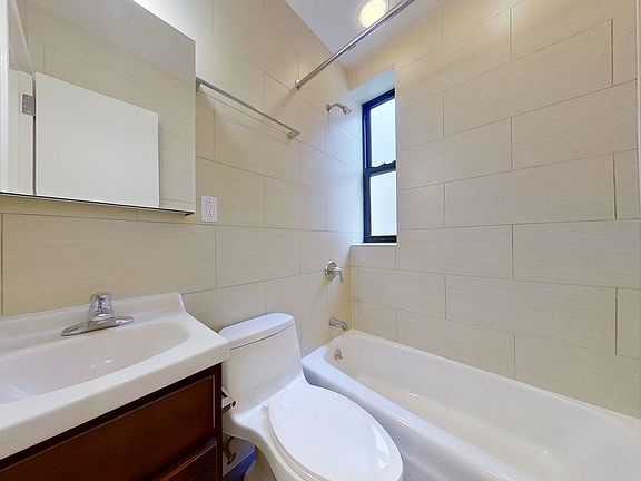 5th image of 4 W 103rd St APT 4