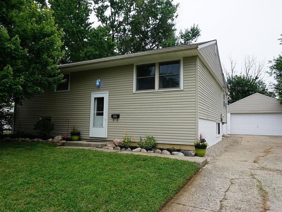 1st image of 226 Prince Of Wales Dr
