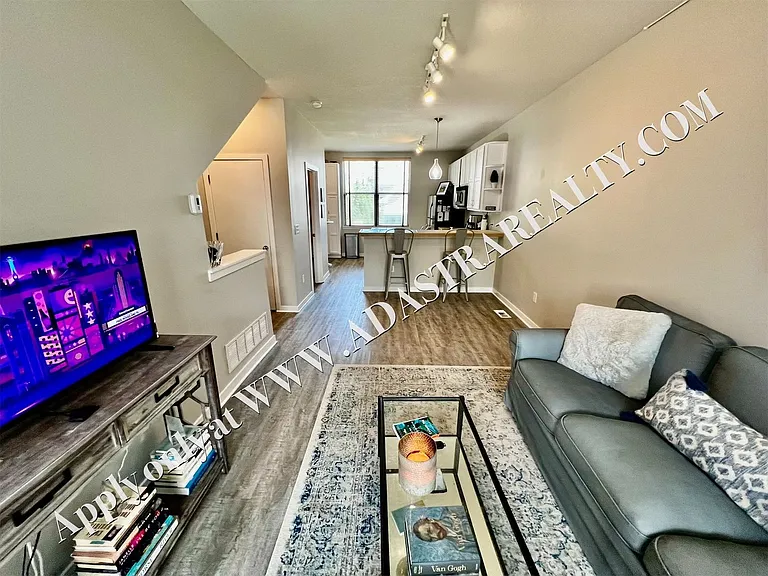 4545 Madison Ave — Photo 8
