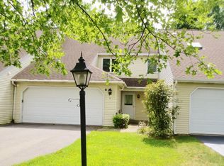 36 Carrie Ct, Niskayuna, NY 12309