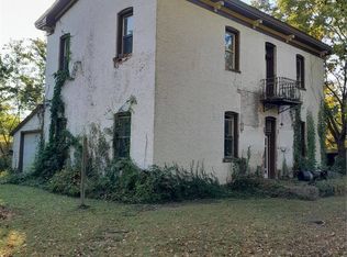 412 E Hardy St, Saint James, MO 65559