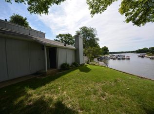64 Breezy Knoll Ln, Lake Saint Louis, MO 63367