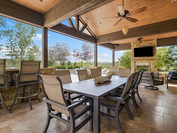 5th image of 2614 Hoover Rd