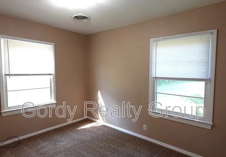 2927 Noland St — Photo 8