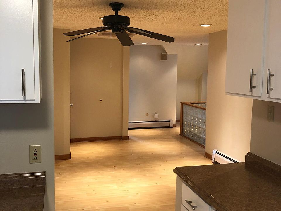 2nd image of 5540 Baywood St APT 3