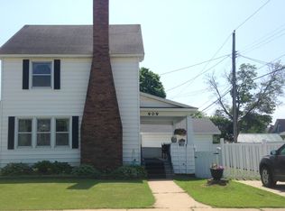909 5th Ave S, Escanaba, MI 49829