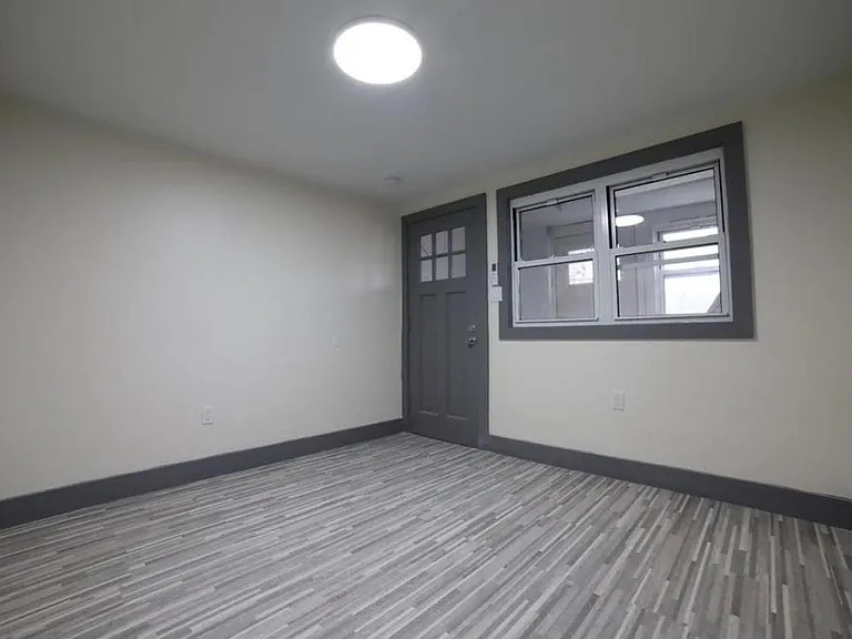 124 McAdoo Ave #1 — Photo 6