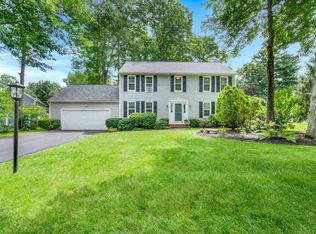 11 Coffin Dr, Hampton, NH 03842