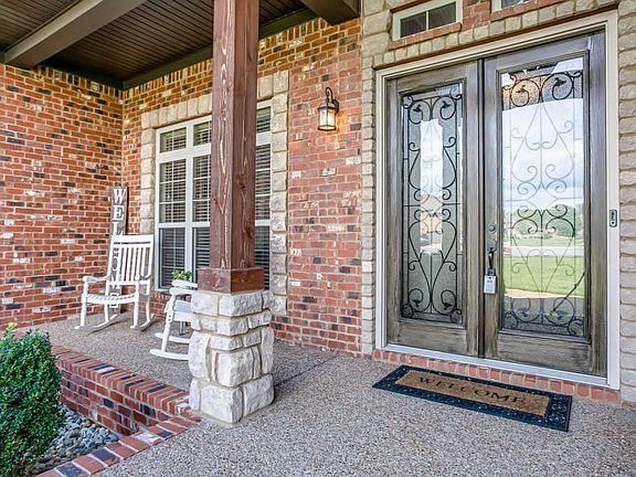 5th image of 206 Sagamore Dr
