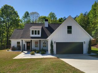 177 Maple Dr, Commerce, GA 30529