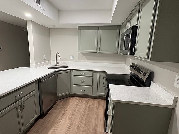 5th image of 5430 Gatehouse Dr