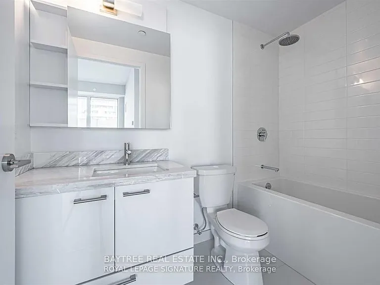 2221 Yonge St #1701 — Photo 7