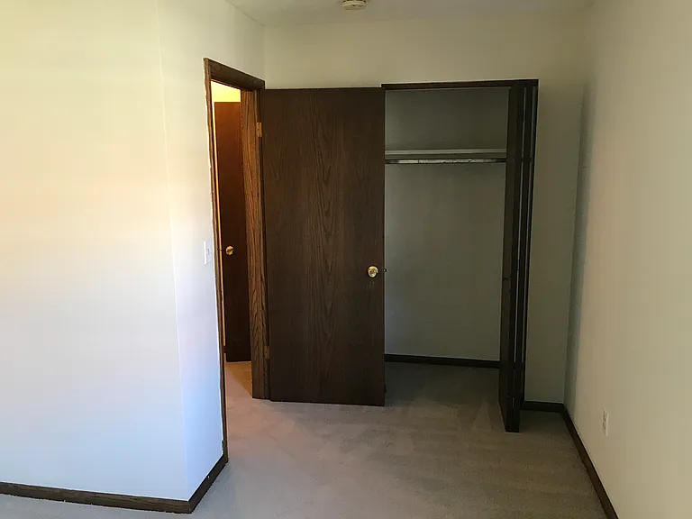2217 Chestnut St — Photo 8