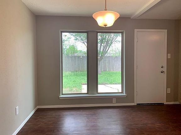 4th image of 6923 Harpers Dr