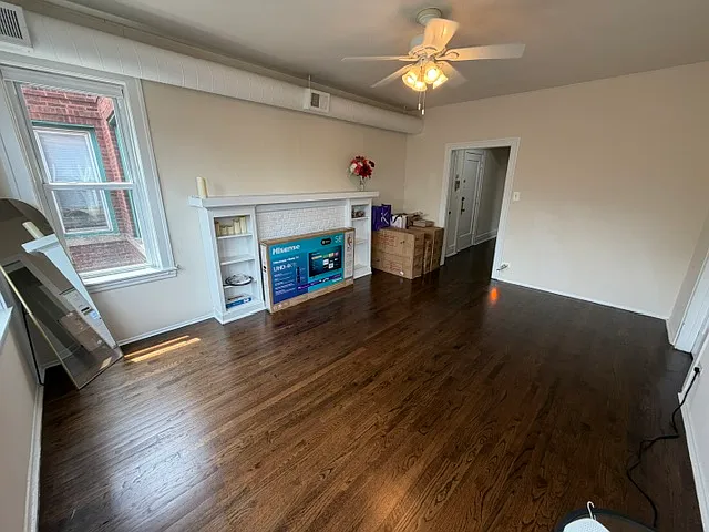 1742 W Touhy Ave #3N — Photo 2