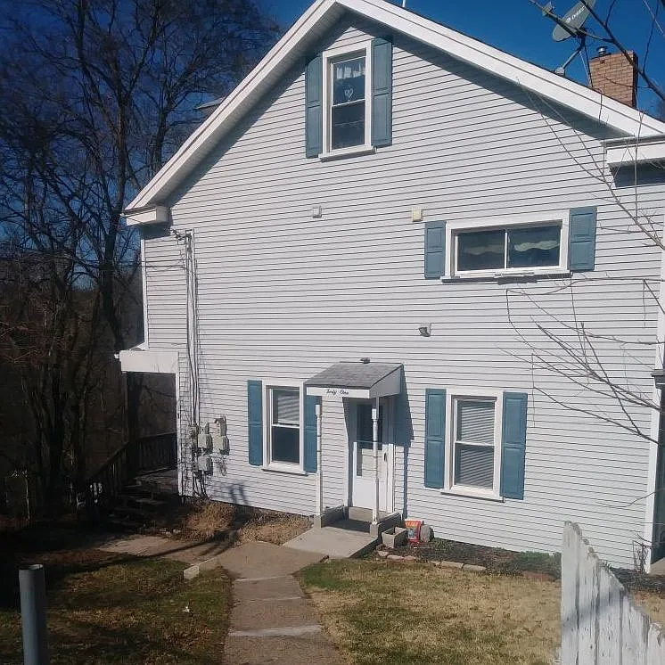 41 Sylvia Ave photo 1