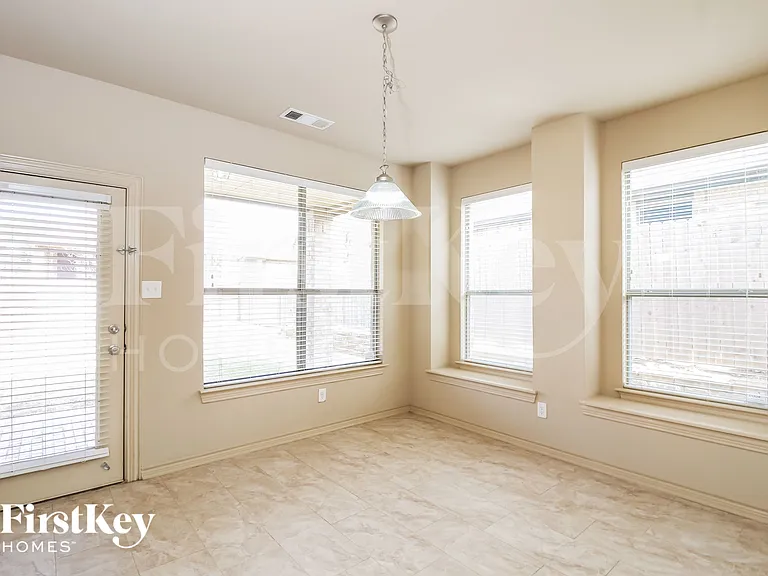 12832 Travers Trl — Photo 7