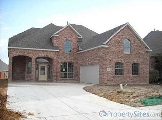 4102 Creek Falls Dr, Corinth, TX 76208