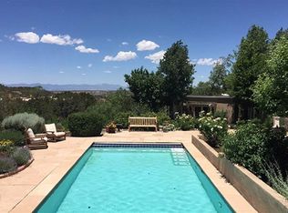 804 Apodaca Hl, Santa Fe, NM 87501