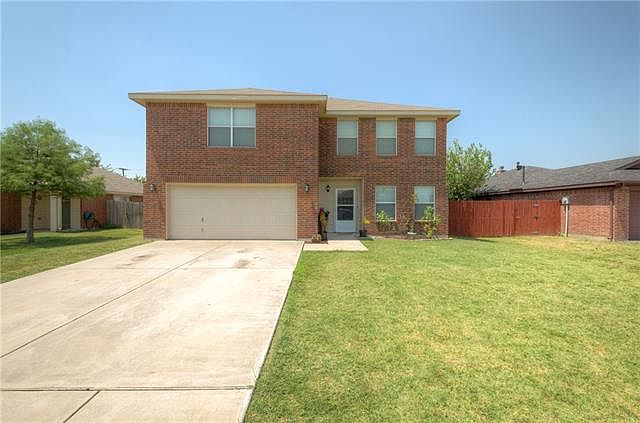 1st image of 204 Oaklawn Dr