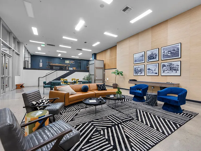 Edison Long Beach — Photo 18
