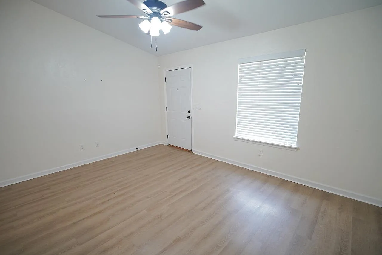 1 bed, 665 sqft, $1,000 — Photo 3