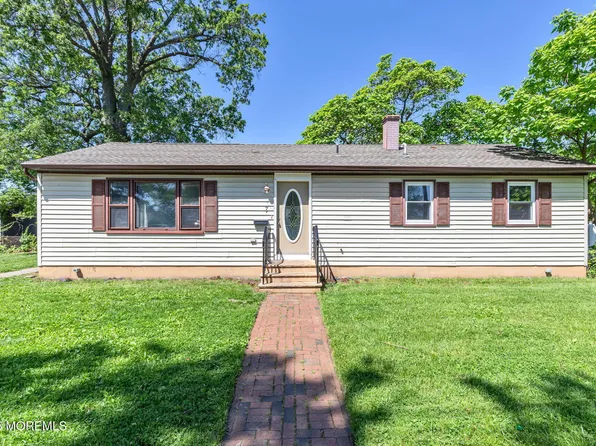 7 Beechwood Avenue, Keansburg, NJ 07734