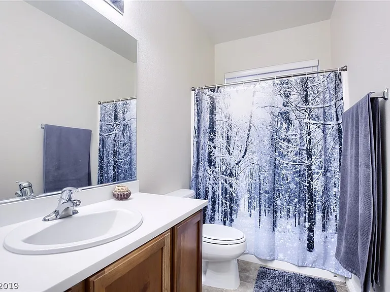 2516 Alma Lidia Ave — Photo 6