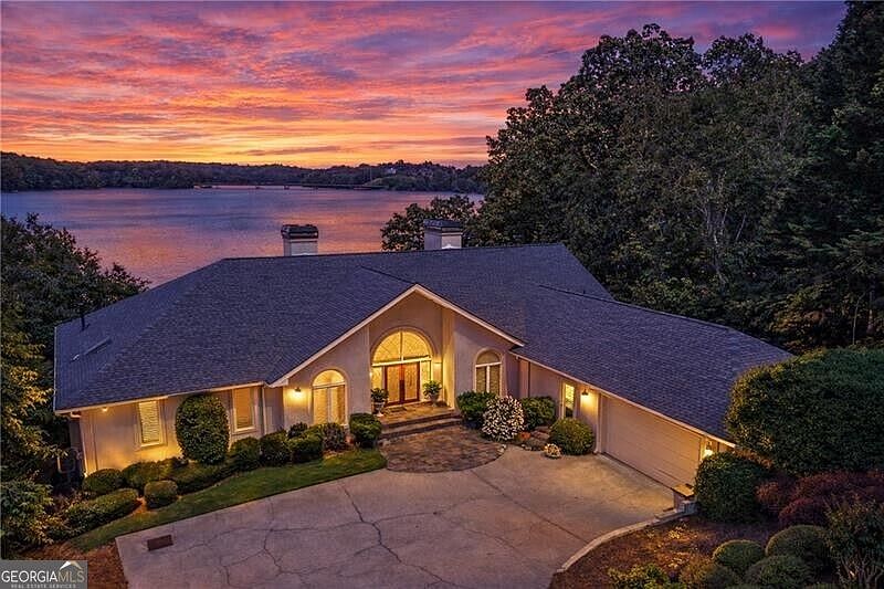 1st image of 2917 Pointe Dr