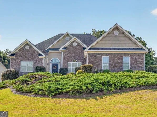 1129 Woodmere Dr, Loganville, GA 30052
