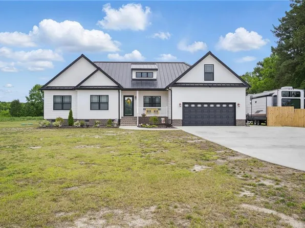 1310 Longstreet Ln, Suffolk, VA 23437