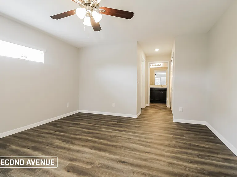 438 Reading St — Photo 6