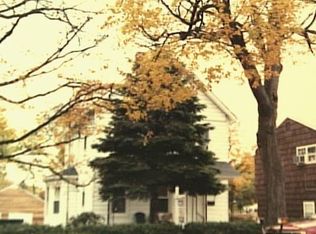 946 Huntington Rd, Stratford, CT 06497